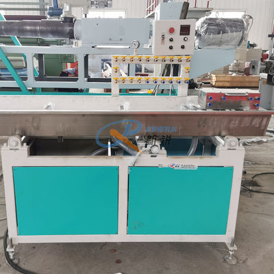 Para construir o perfil plástico plástico do grânulo de canto do PVC que faz a máquina