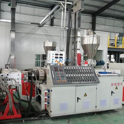 Placa do PVC de Coextruion que faz a máquina